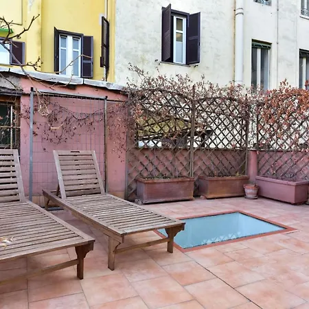 Monti Secret Garden روما